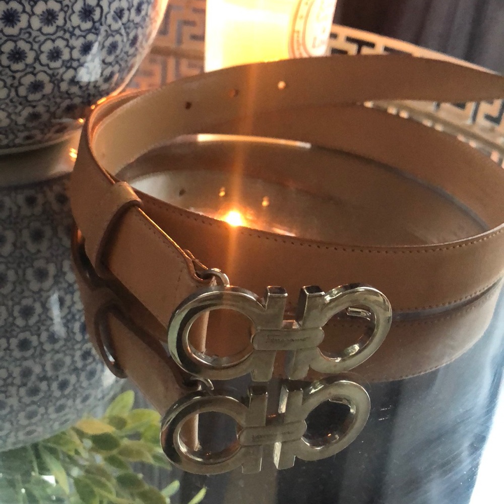 Feragamo nude belt